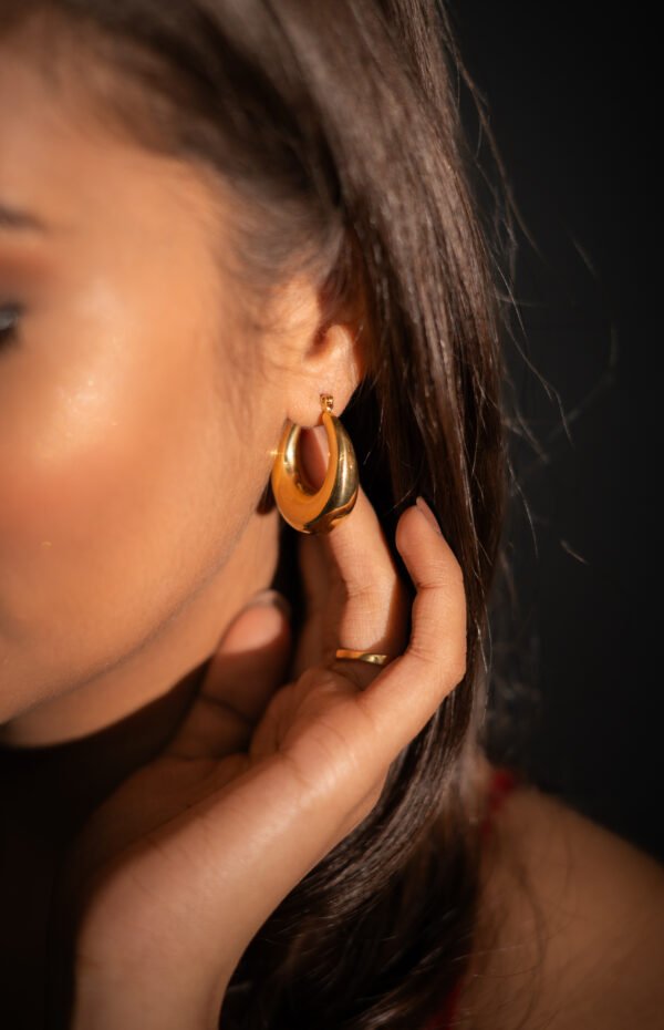 Classic Gold Polished Circular Hoop Earring - Image 2