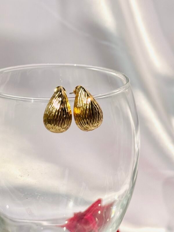 Gold Polished Berry-Shaped Earring