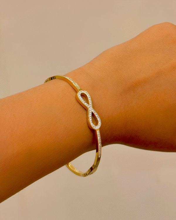 Infinia