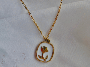 Alternative view of Vintage Rose Chain