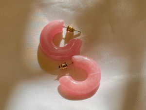 Alternative view of Rosy Duo